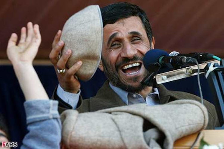 احمدی نژاد خوشش می آید فحش بخورد/ باید بابت تخلف هایش 10 سال زندان برود!