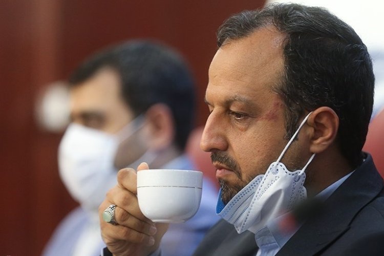 آقای خاندوزی حالا همان راهکارهایی را که توئیت می‌کردید را اجرا کنید تا مشکلات بورس حل شود!